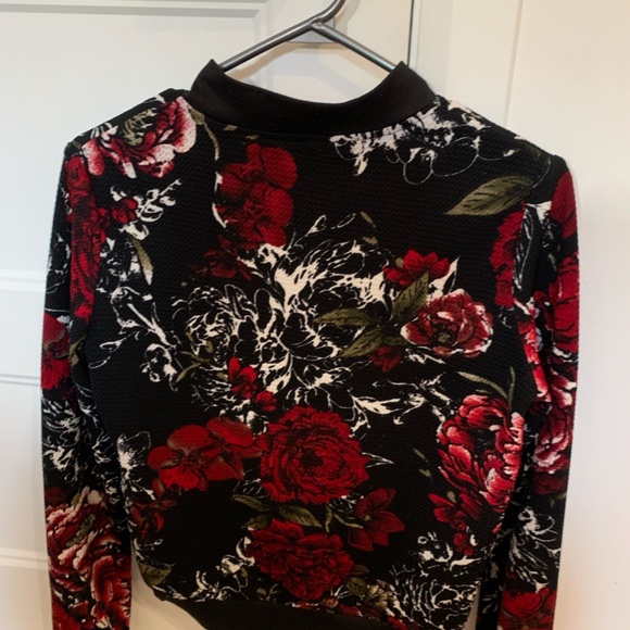 Flower jacket - Picture 2 of 3